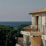 Boutique Responsable Et Restaurant Basgi Basgi 4* Saint-Florent (Corsica)