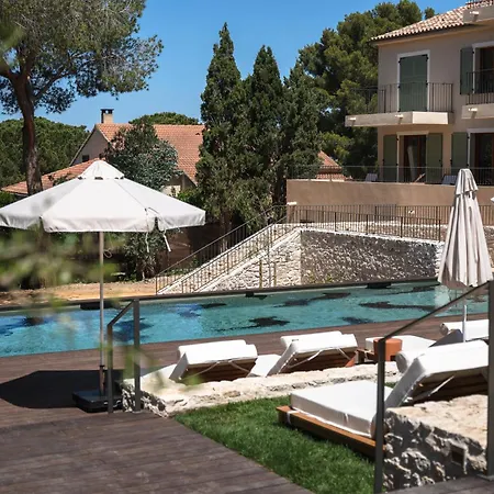 Hotel Boutique Responsable Et Restaurant Basgi Basgi 4*