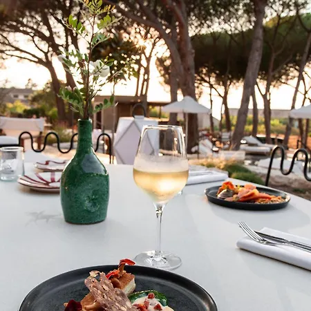Hotel Boutique Responsable Et Restaurant Basgi Basgi Saint-Florent (Corsica)
