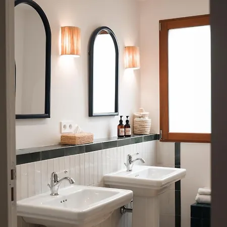 Boutique Responsable Et Restaurant Basgi Basgi Hotel