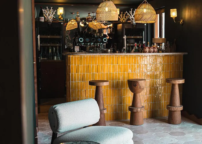 Boutique Responsable Et Restaurant Basgi Basgi 4* Saint-Florent (Corsica)