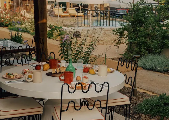 Boutique Responsable Et Restaurant Basgi Basgi Saint-Florent (Corsica)