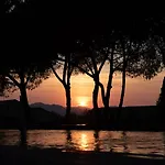 Boutique Responsable Et Restaurant Basgi Basgi 4* Saint-Florent (Corsica)