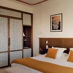 Boutique Responsable Et Restaurant Basgi Basgi Szálloda