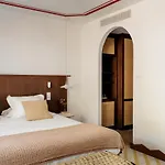 Szálloda Boutique Responsable Et Restaurant Basgi Basgi 4*