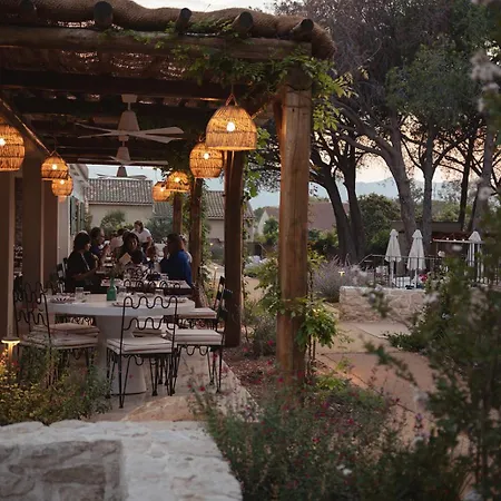 Hotel Boutique Responsable Et Restaurant Basgi Basgi 4*