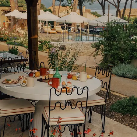 Boutique Responsable Et Restaurant Basgi Basgi Saint-Florent (Corsica)