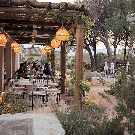 Boutique Responsable Et Restaurant Basgi Basgi