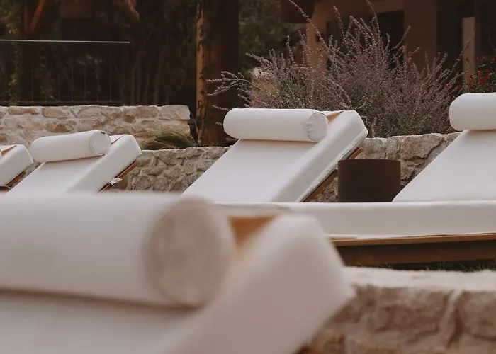 Boutique Responsable Et Restaurant Basgi Basgi Hotel 4*