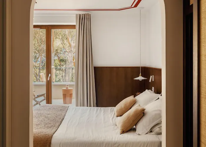 Hotel Boutique Responsable Et Restaurant Basgi Basgi 4*