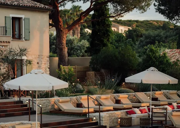 Boutique Responsable Et Restaurant Basgi Basgi Hotel Saint-Florent (Corsica)