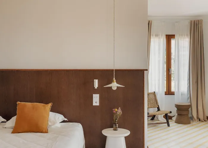 Boutique Responsable Et Restaurant Basgi Basgi 4*